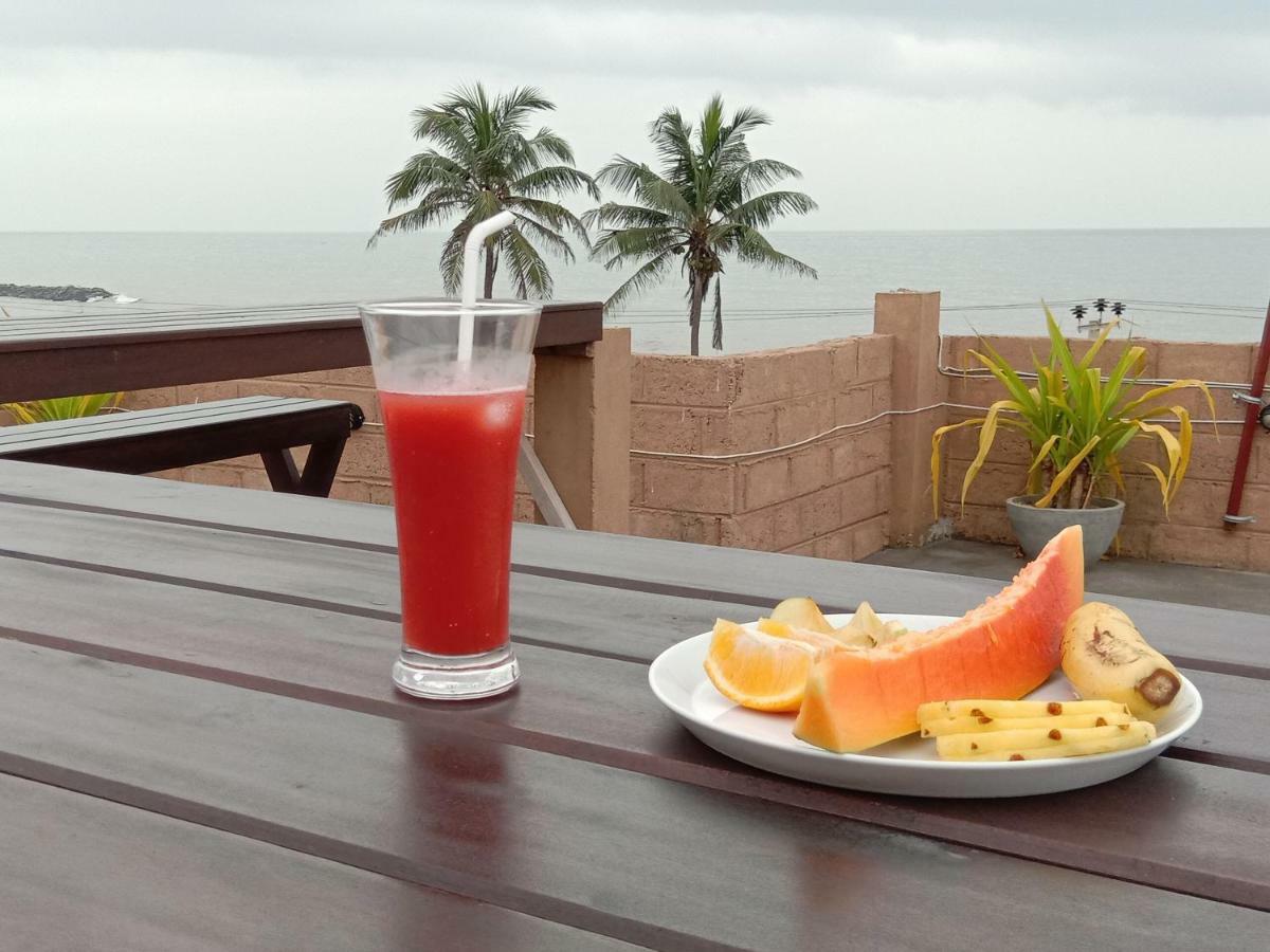 Green Ayurvedic Beach Resort Negombo Exterior photo
